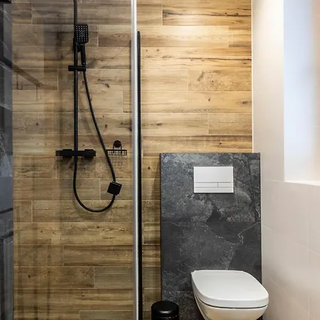 Udanypobyt Dom Garden Spa וילה